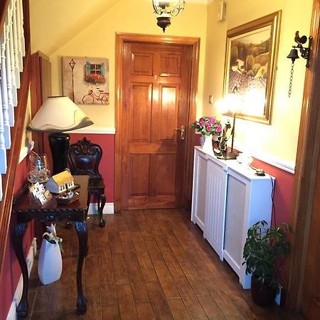 Maureen'S Bed And Breakfast Тралий Екстериор снимка